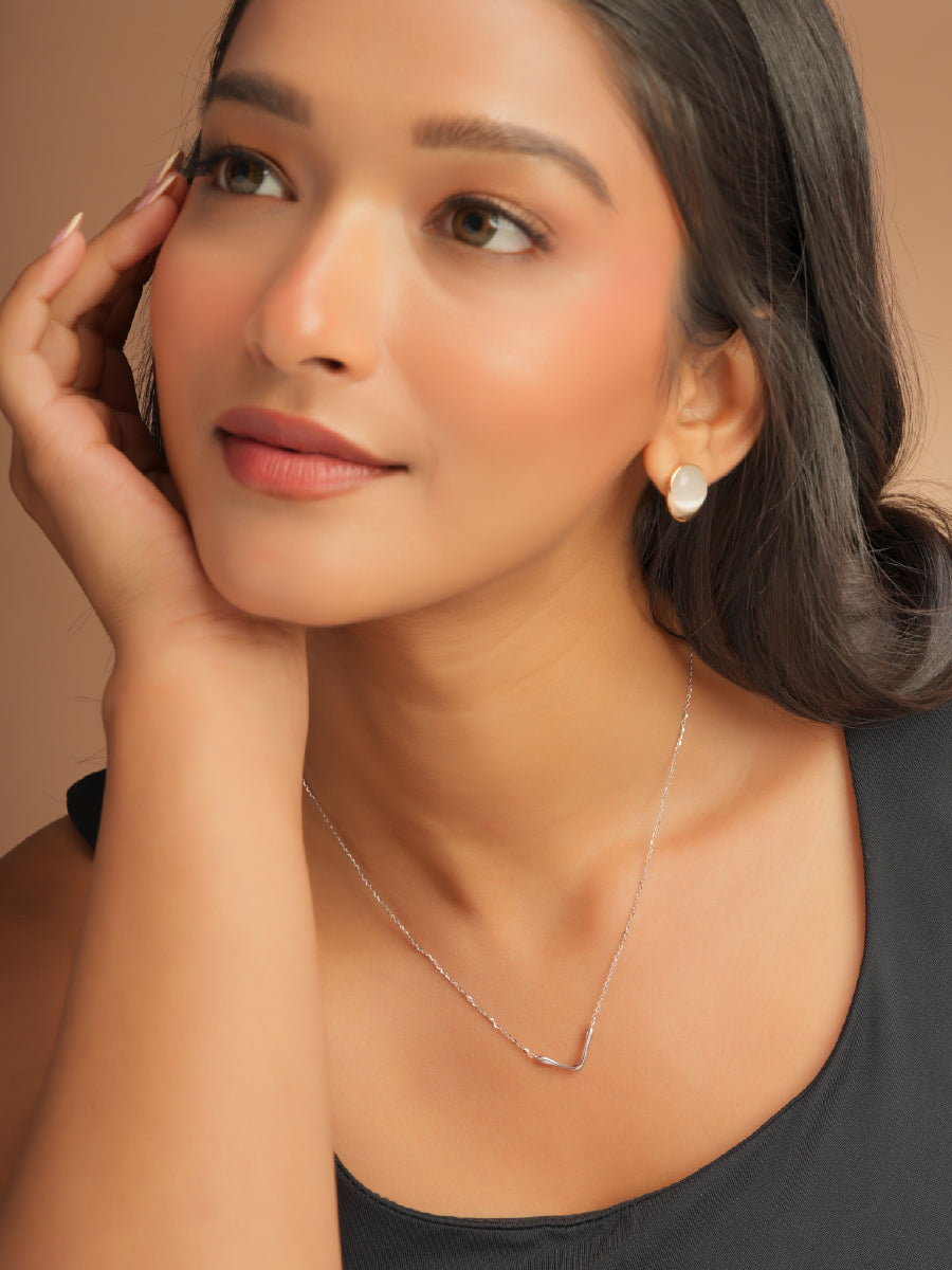 Sterling V Necklace