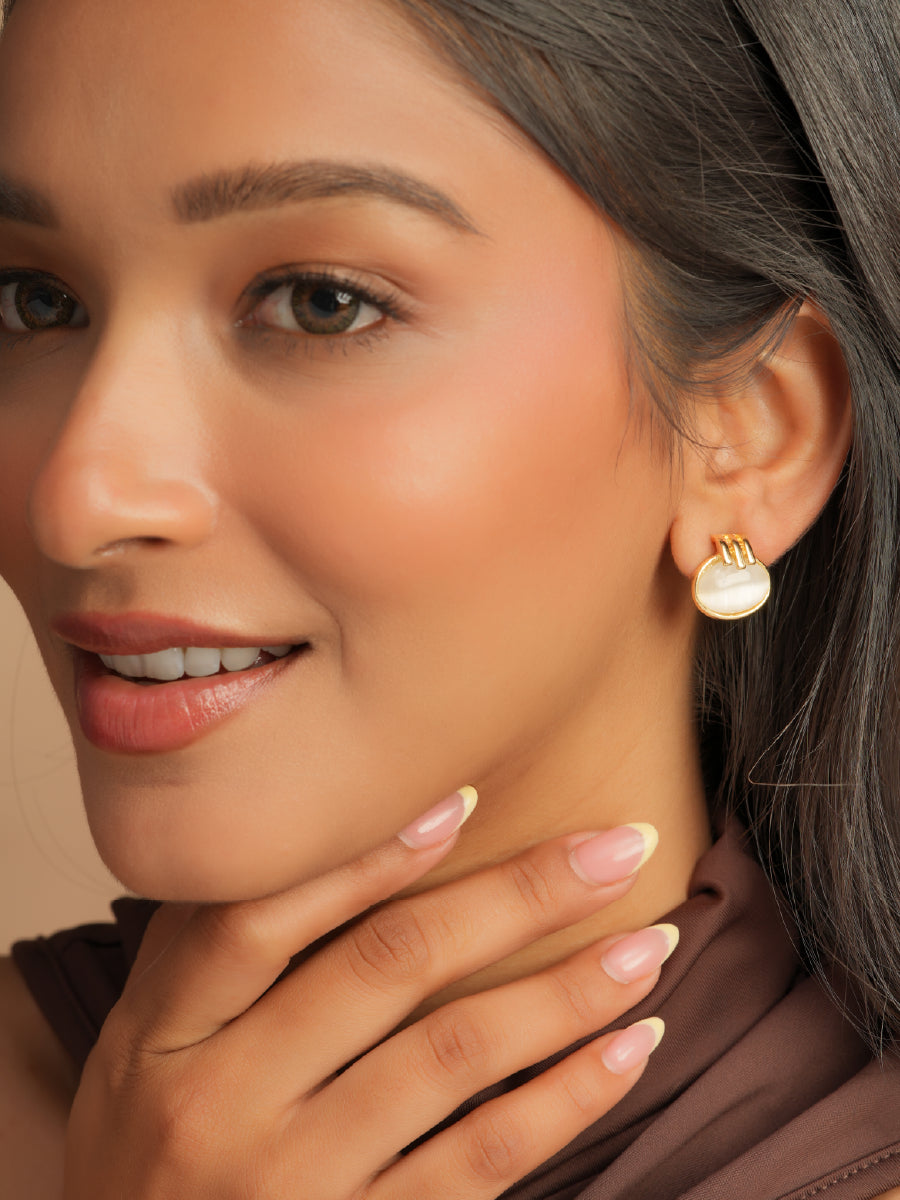 Minimal Oval Studs