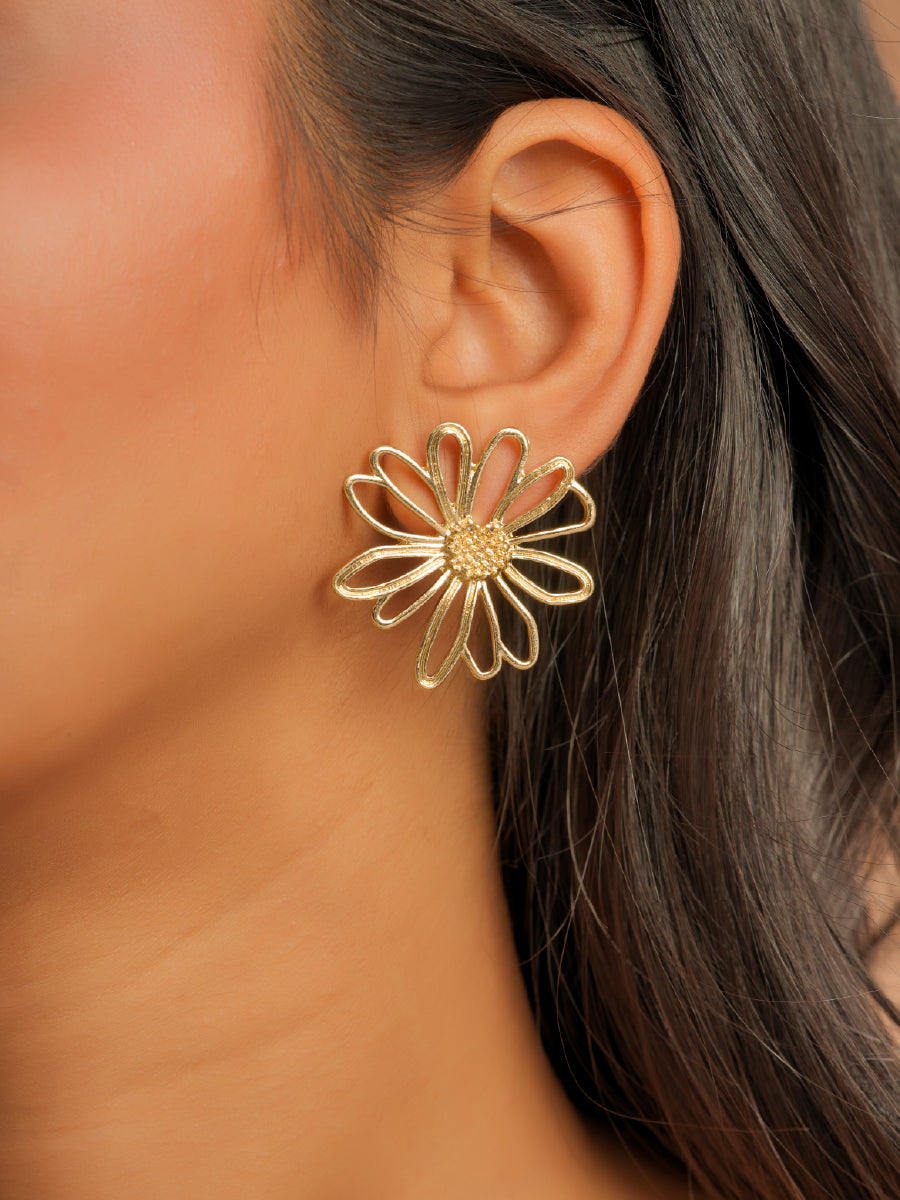 Daisy Glow studs