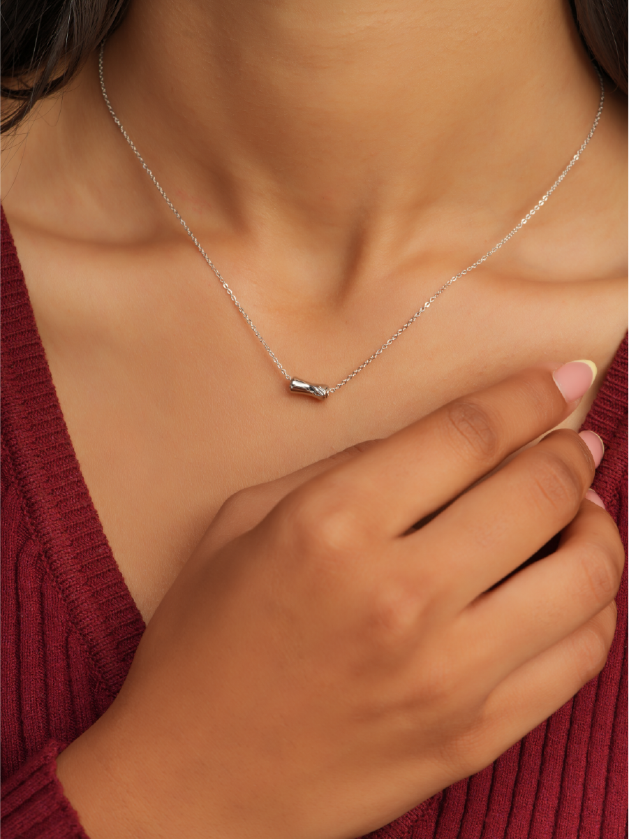 Soft Knot Necklace